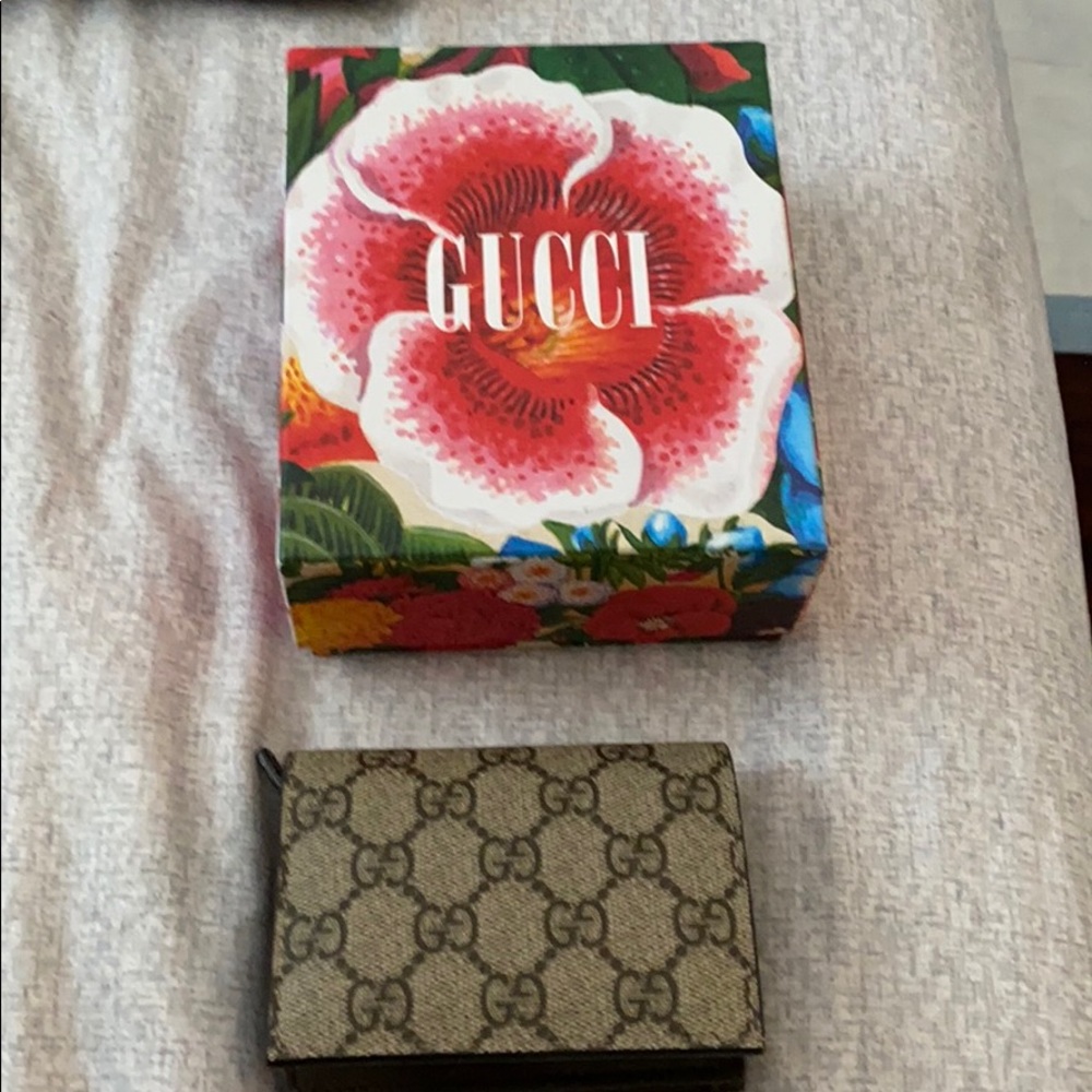 Gucci wallet